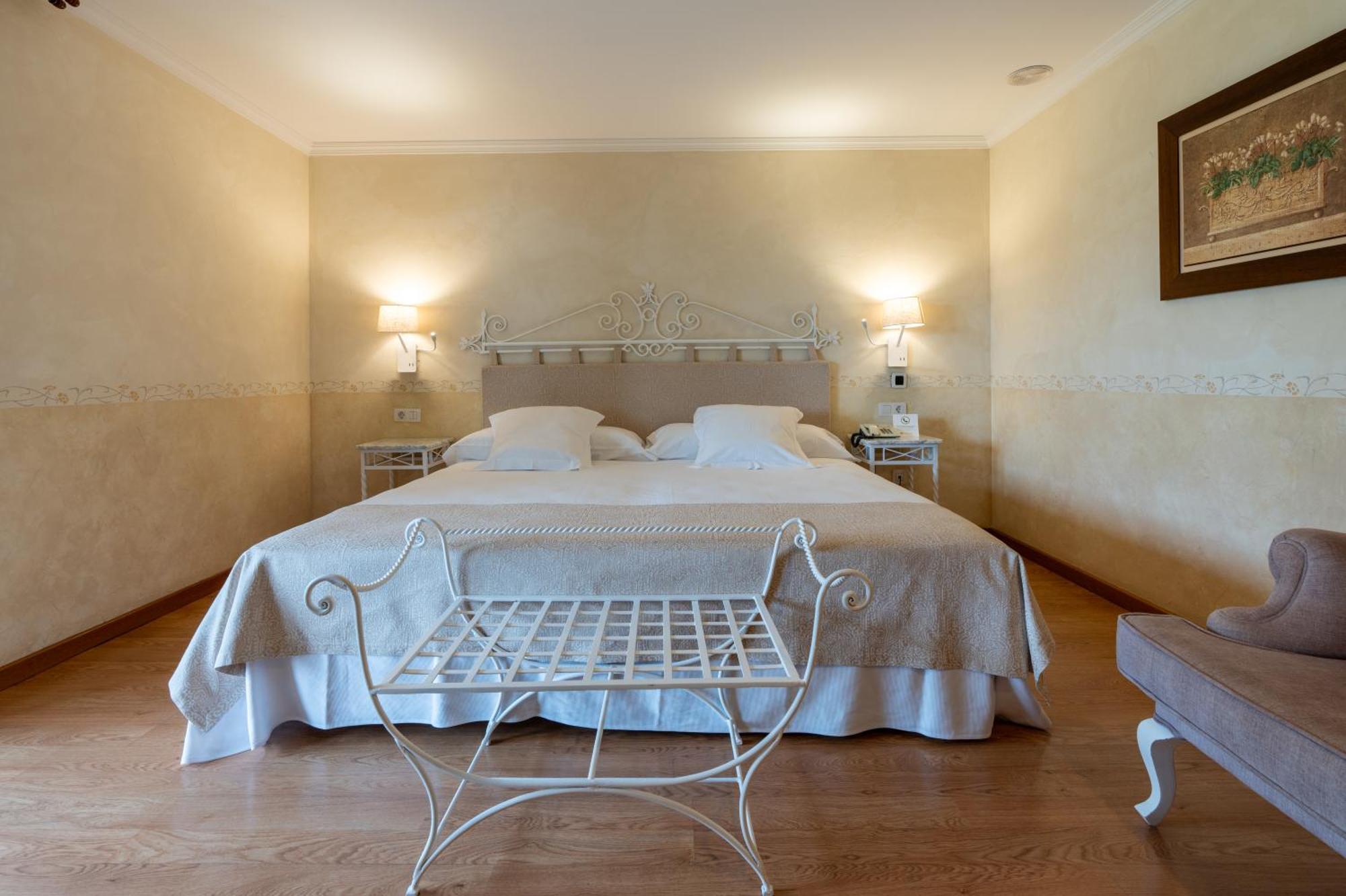Palasiet Wellness Clinic&Thalasso 4 Sup بينيكاسّين المظهر الخارجي الصورة
